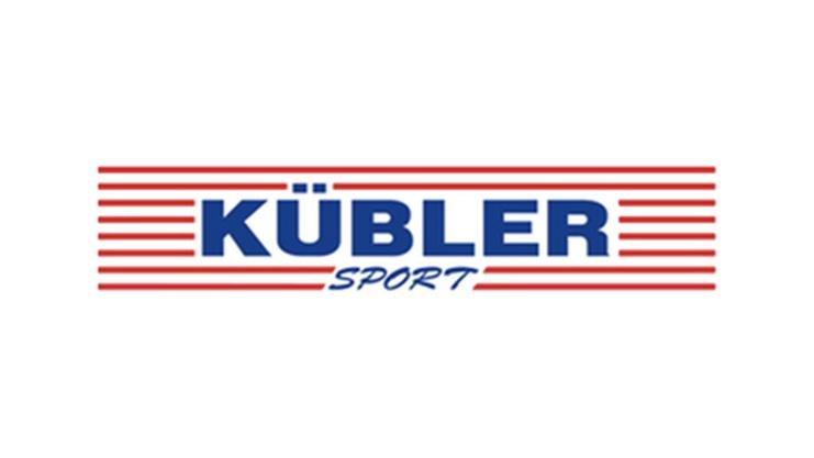 Logo von K&uuml;bler Sport mit blauer Schrift auf wei&szlig;em Hintergrund, umrahmt von roten Streifen.